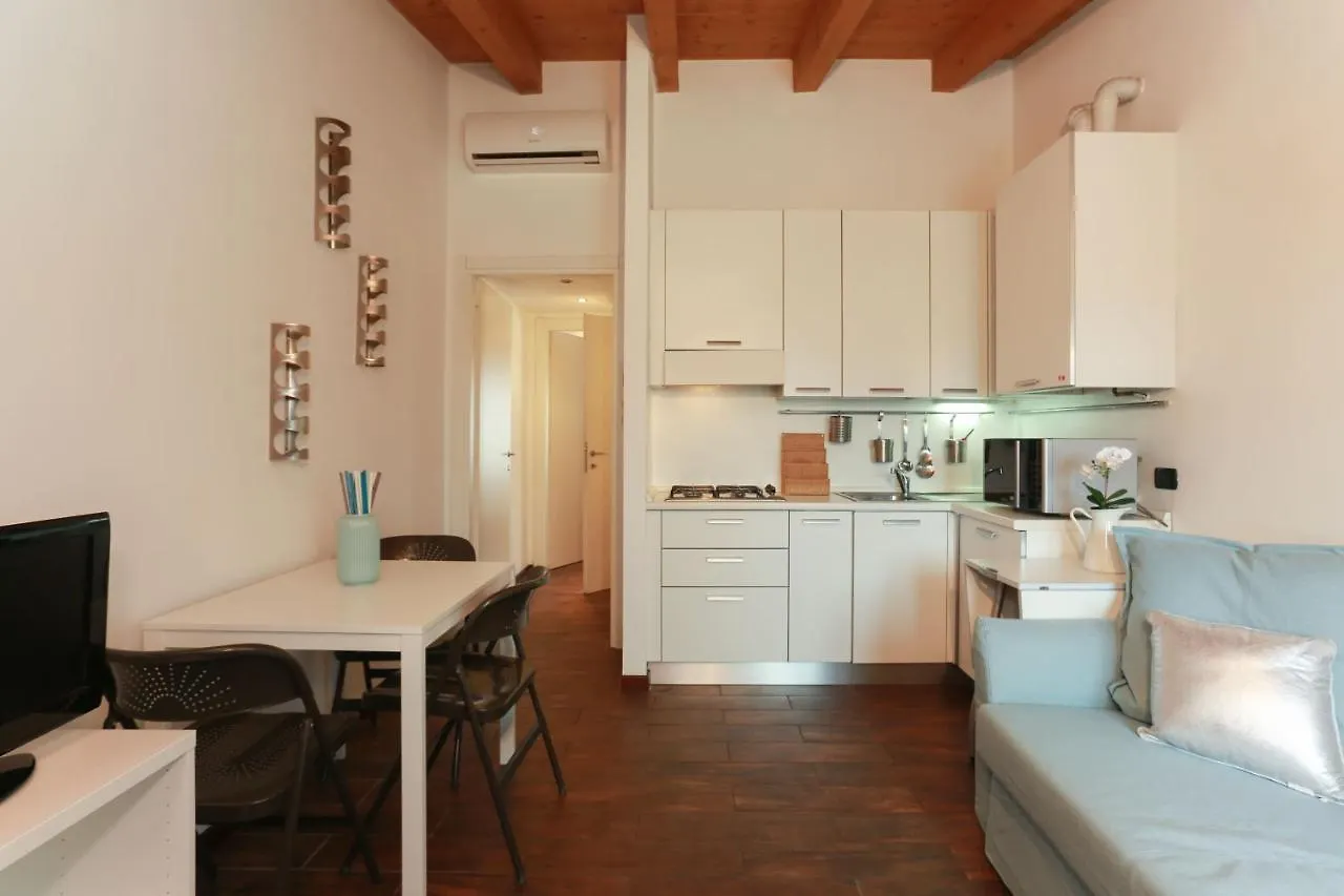 The Best Rent - Pretty Apartment In Milan Italy