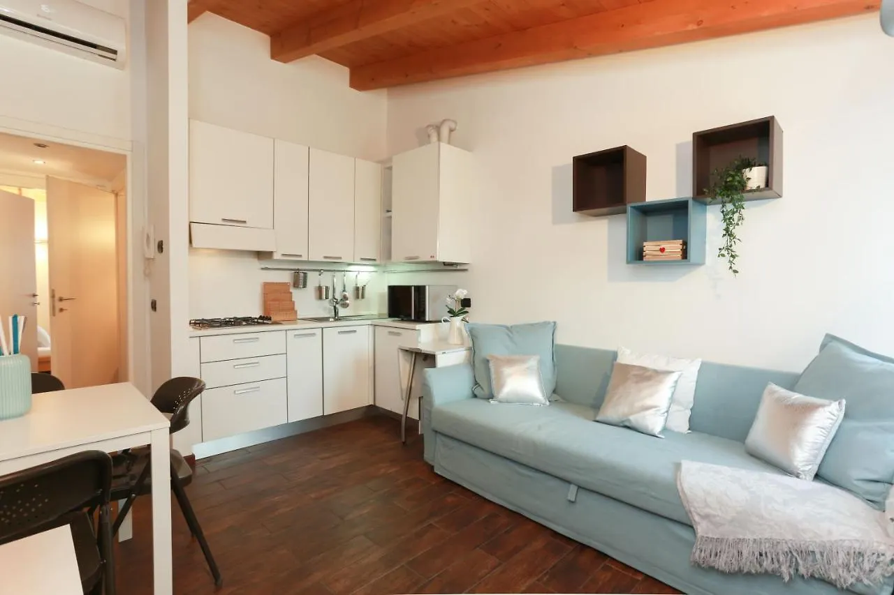The Best Rent - Pretty Apartment In Milan Italy