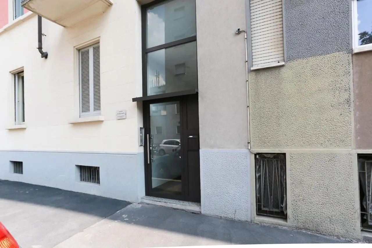 The Best Rent - Pretty Apartment In Milan 0*,